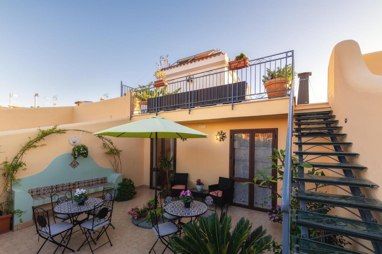 Casa Manzella Bed & Breakfast 3*